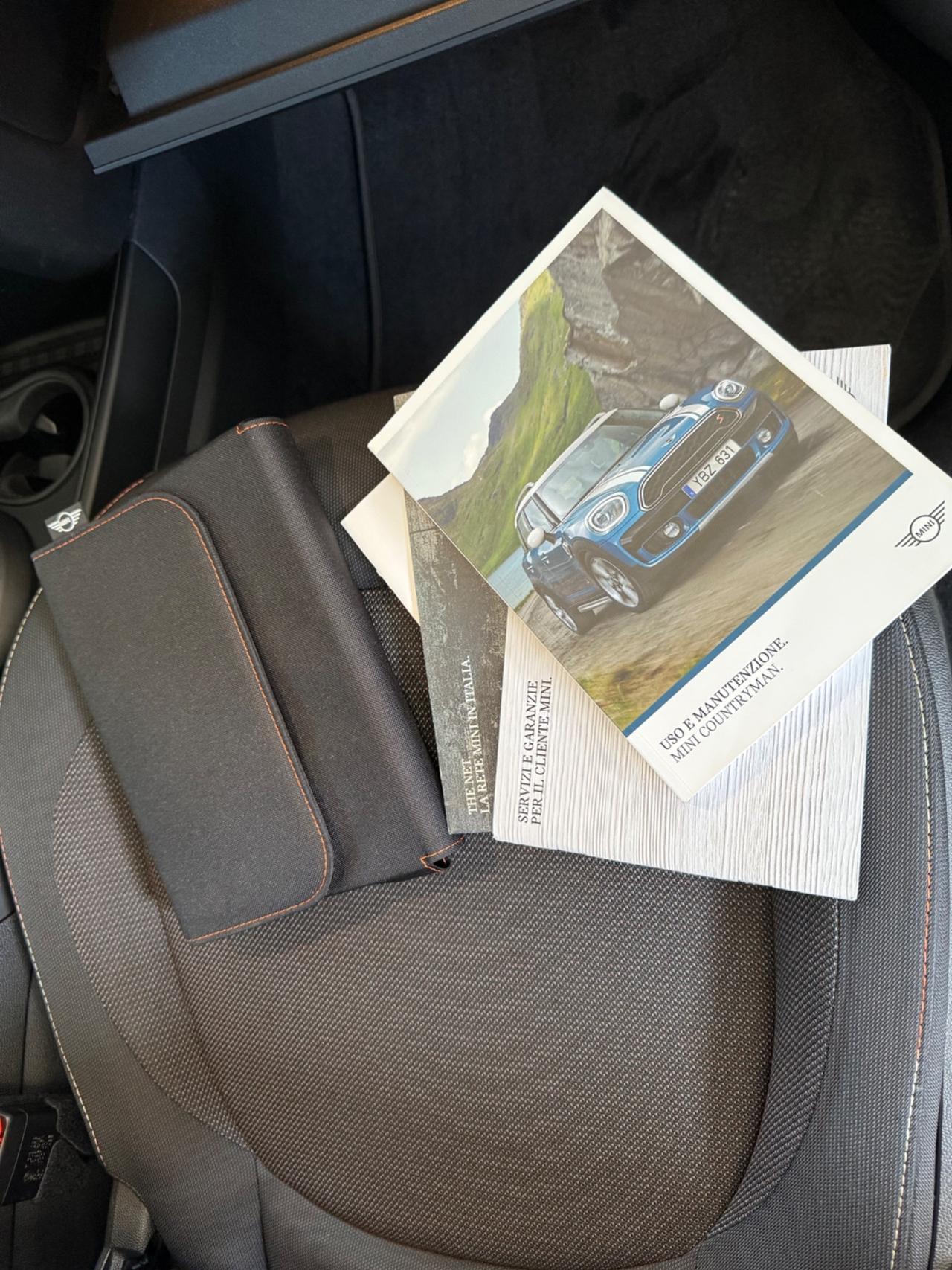 Mini Cooper Countryman 1.5 Hype CAMBIO AUTO UNICO PROP