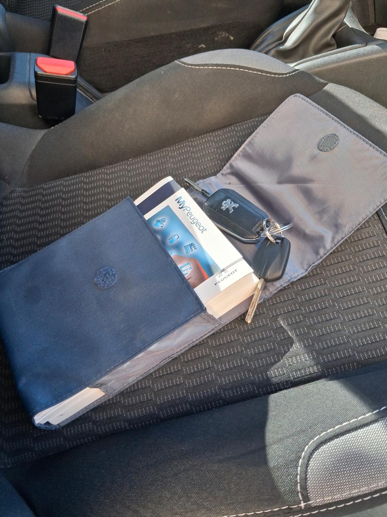 Peugeot 208 BlueHDi 75 5 porte Allure