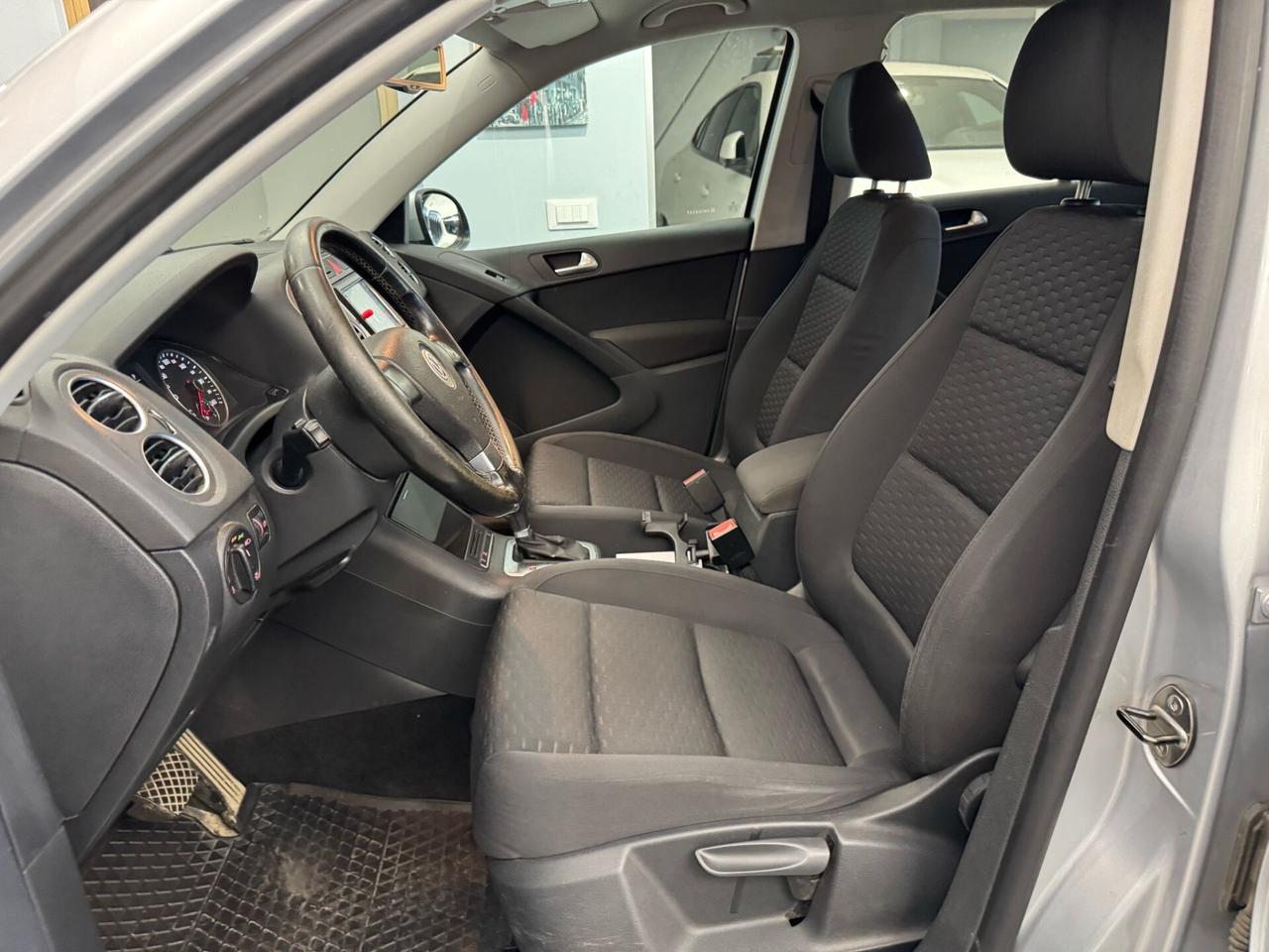 Volkswagen Tiguan 2.0 TDI DPF 4MOTION tiptronic Track & Avenue