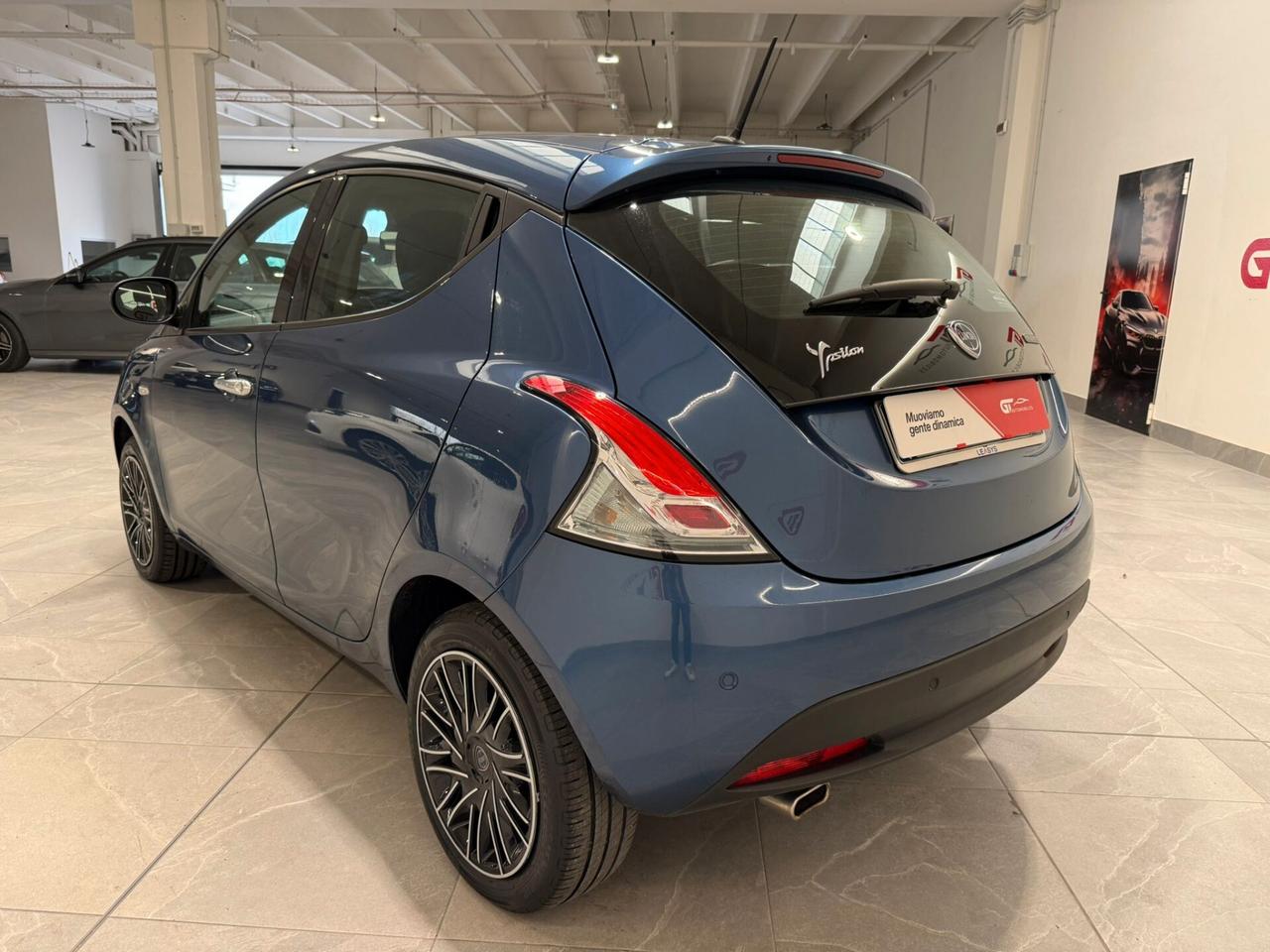 Lancia Ypsilon 1.0 FireFly 5 porte S&S Hybrid Gold