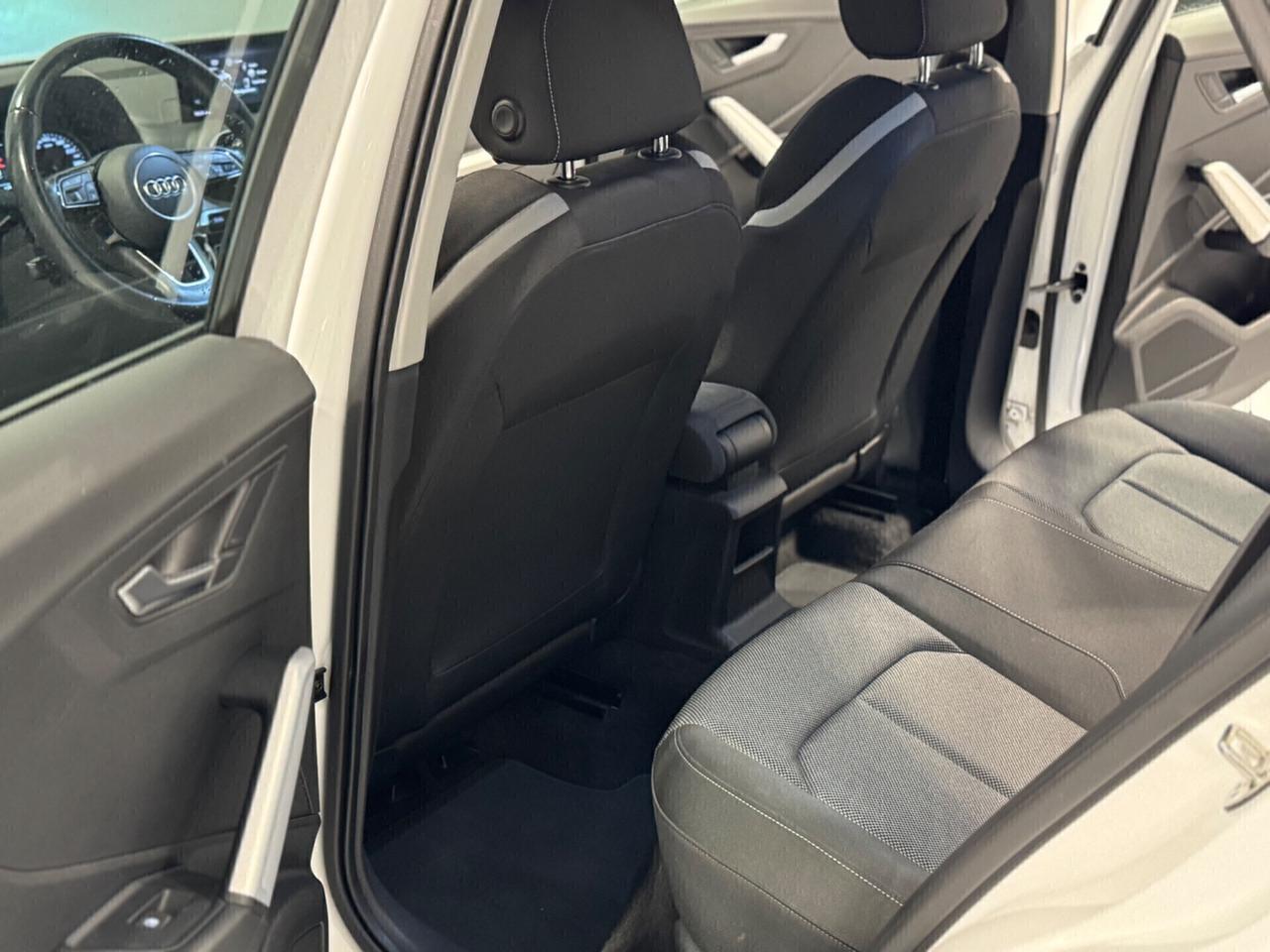 Audi Q2 TDI S tronic NAVI !