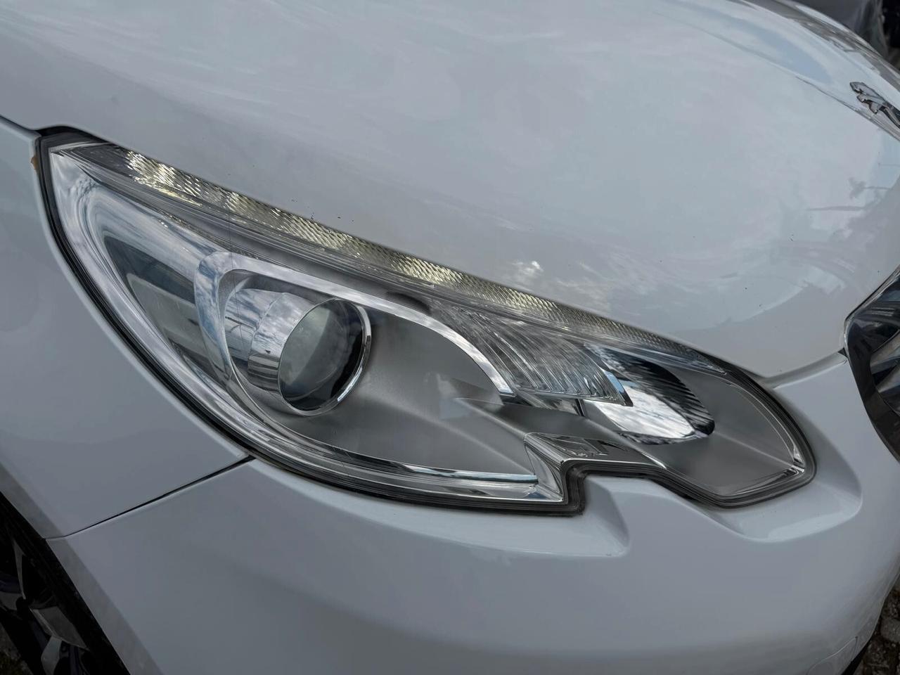 Peugeot 2008 1.6 e-HDi 92 CV Stop&Start Allure-04/2014