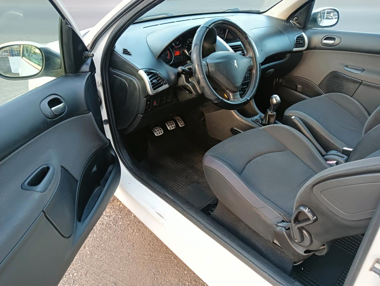 Peugeot 206 Plus 1.4 HDi 70CV Neo Patentati