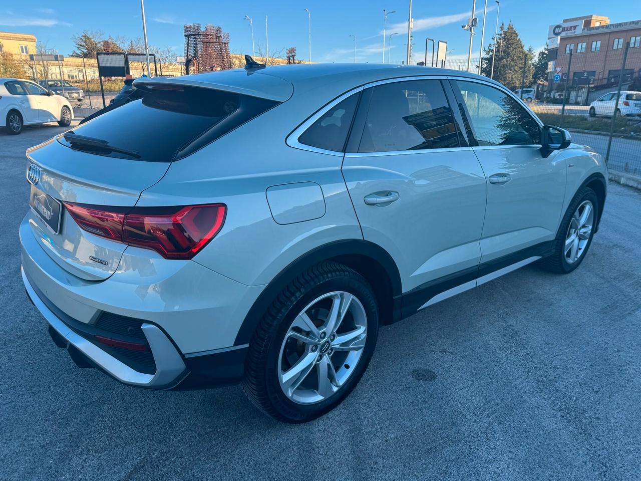 Audi Q3 40 TDI quattro S tronic line edition