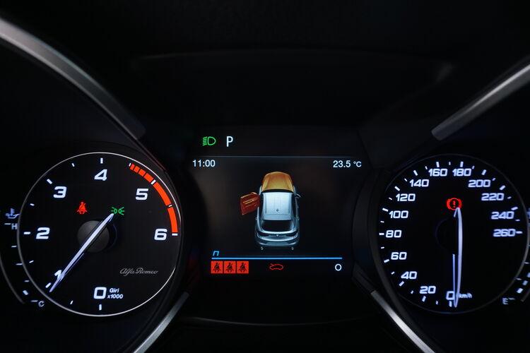 Alfa Romeo Stelvio Business AT8 RWD BR789443 2.1 Diesel 160CV