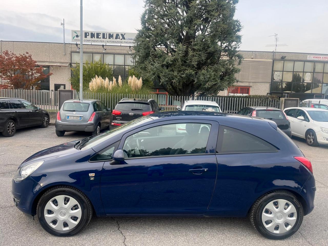 Opel Corsa 1.2 3 porte Club