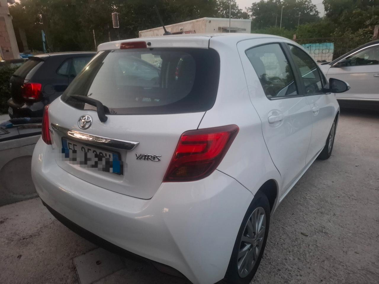 Toyota Yaris 1.0 5 porte