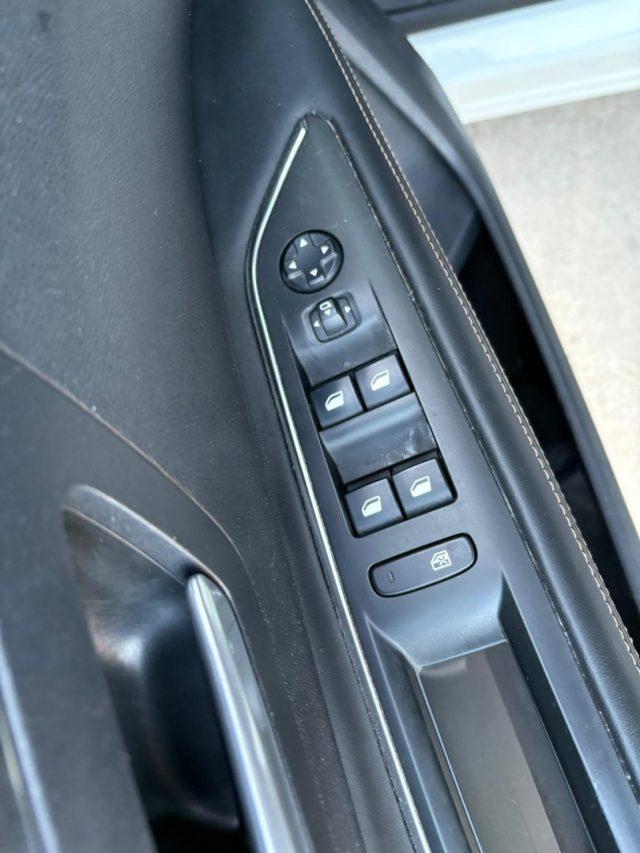 PEUGEOT 3008 BlueHDi 150 S&S GT Line