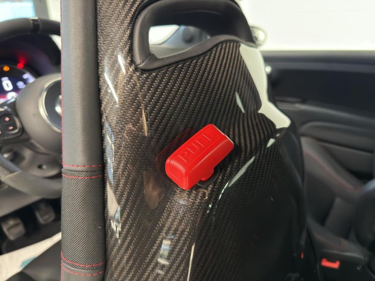 Abarth 595 1.4 Turbo T-Jet 180 CV Esseesse