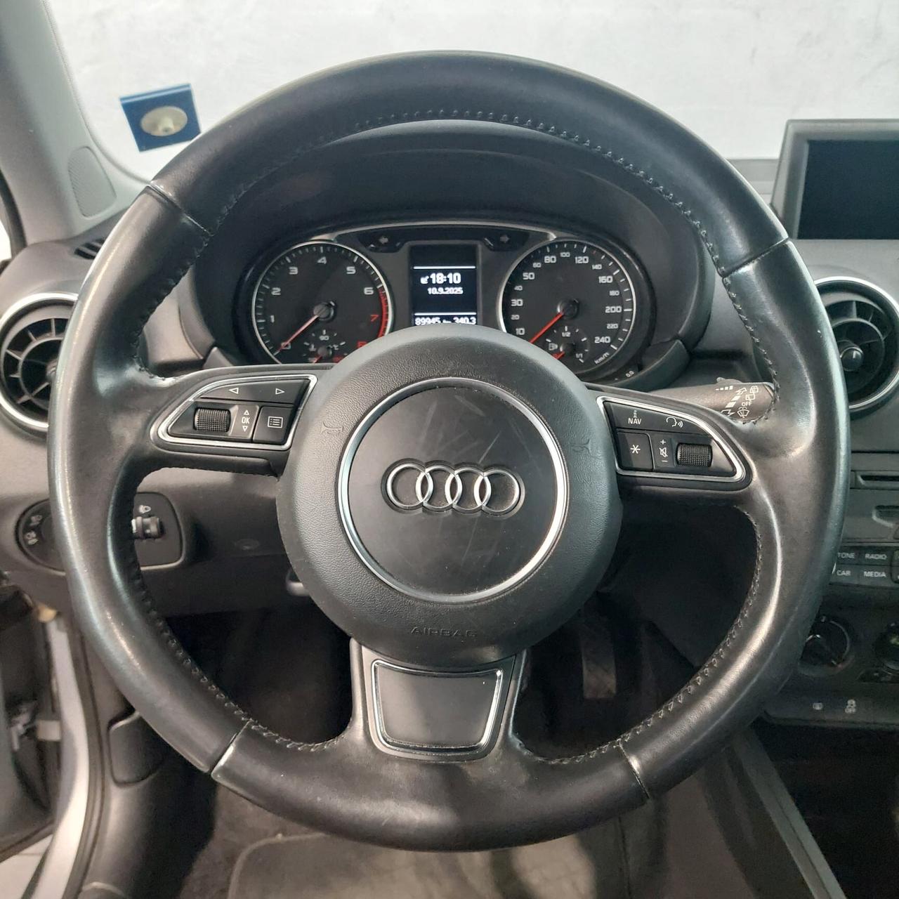 Audi A1 1.2 TFSI S line edition plus