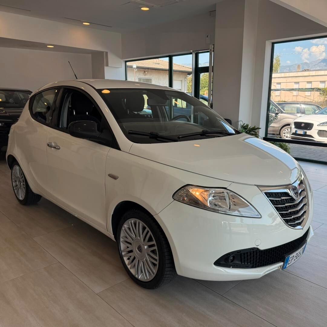 Lancia Ypsilon 1.3 MJT 16V 95 CV 5 porte S&S Silver