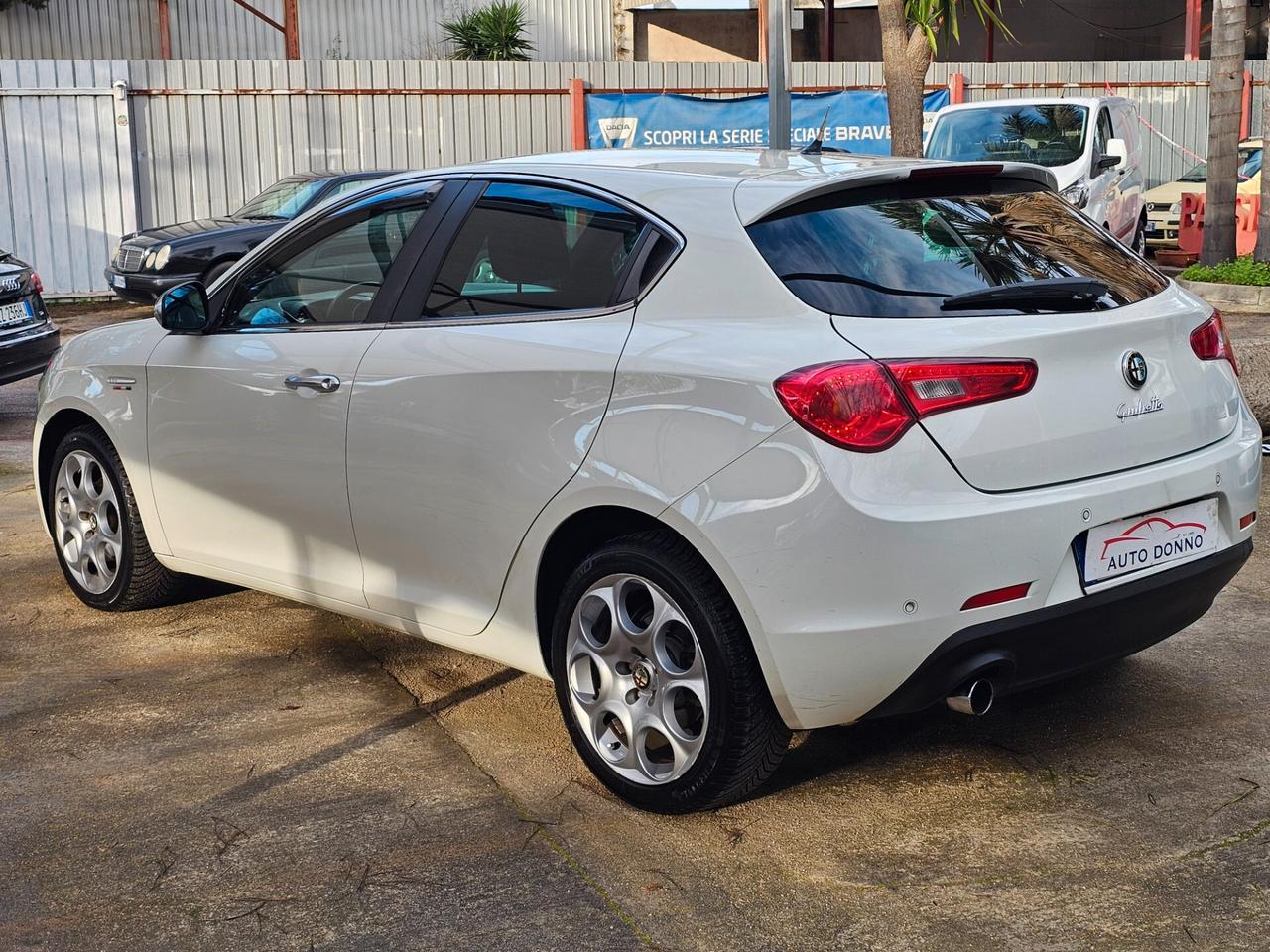 Alfa Romeo Giulietta 1.6 JTDm-2 105 CV Distinctive