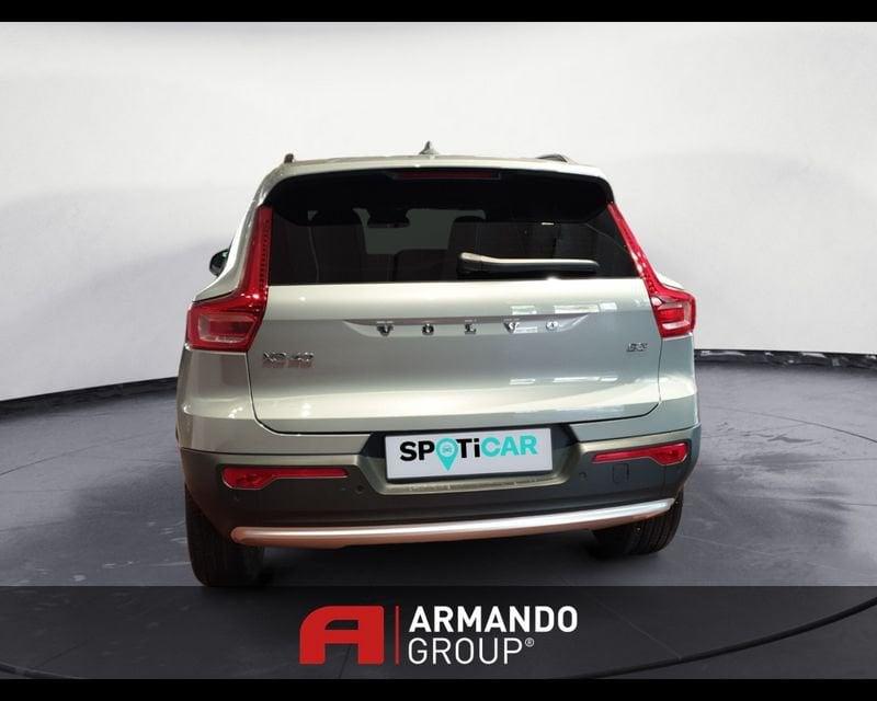 Volvo XC40 (2017-->) B3 automatico Essential