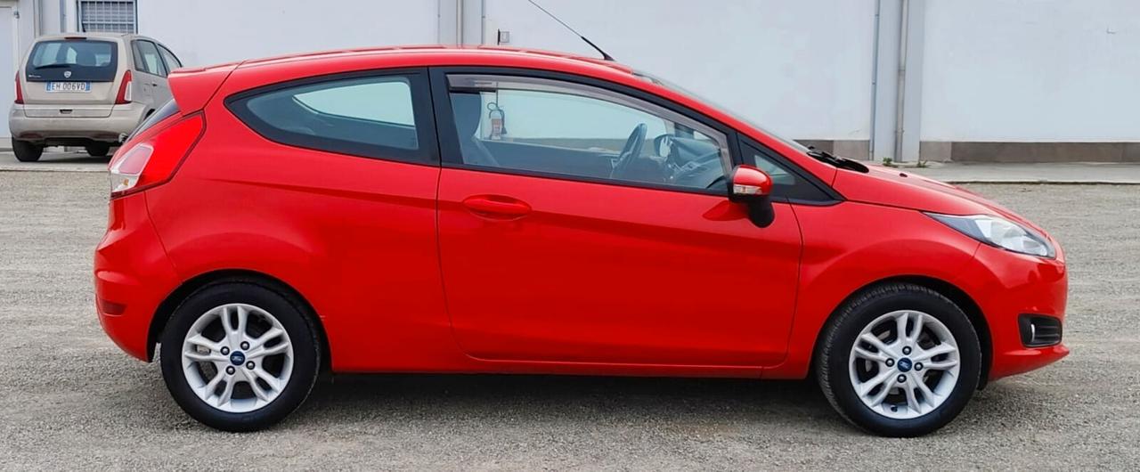 Ford Fiesta 1.2 60CV 3 porte Black & White Edition