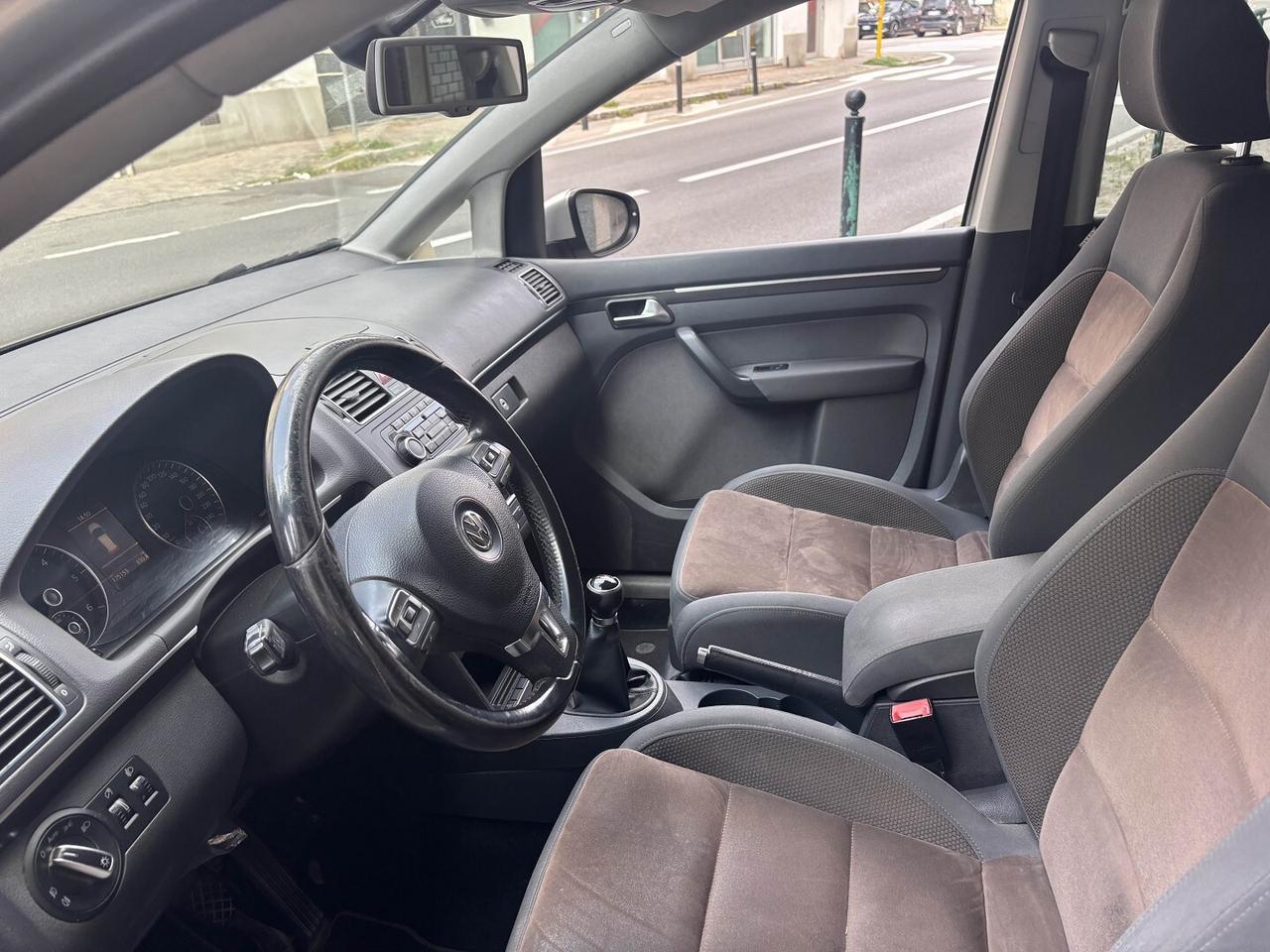 VW TOURAN 2.0 TDI 140CV Business Highline 7 POSTI