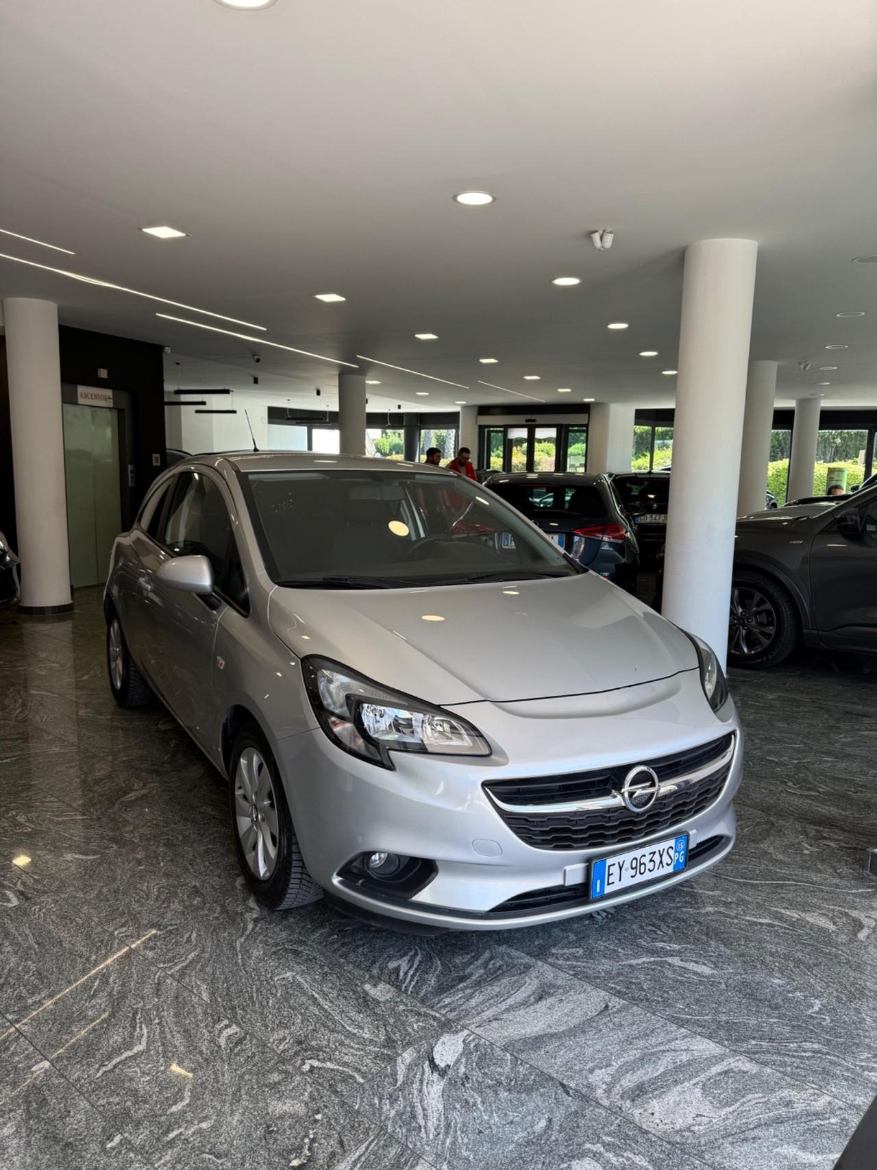 Opel Corsa 1.2 3 porte Edition