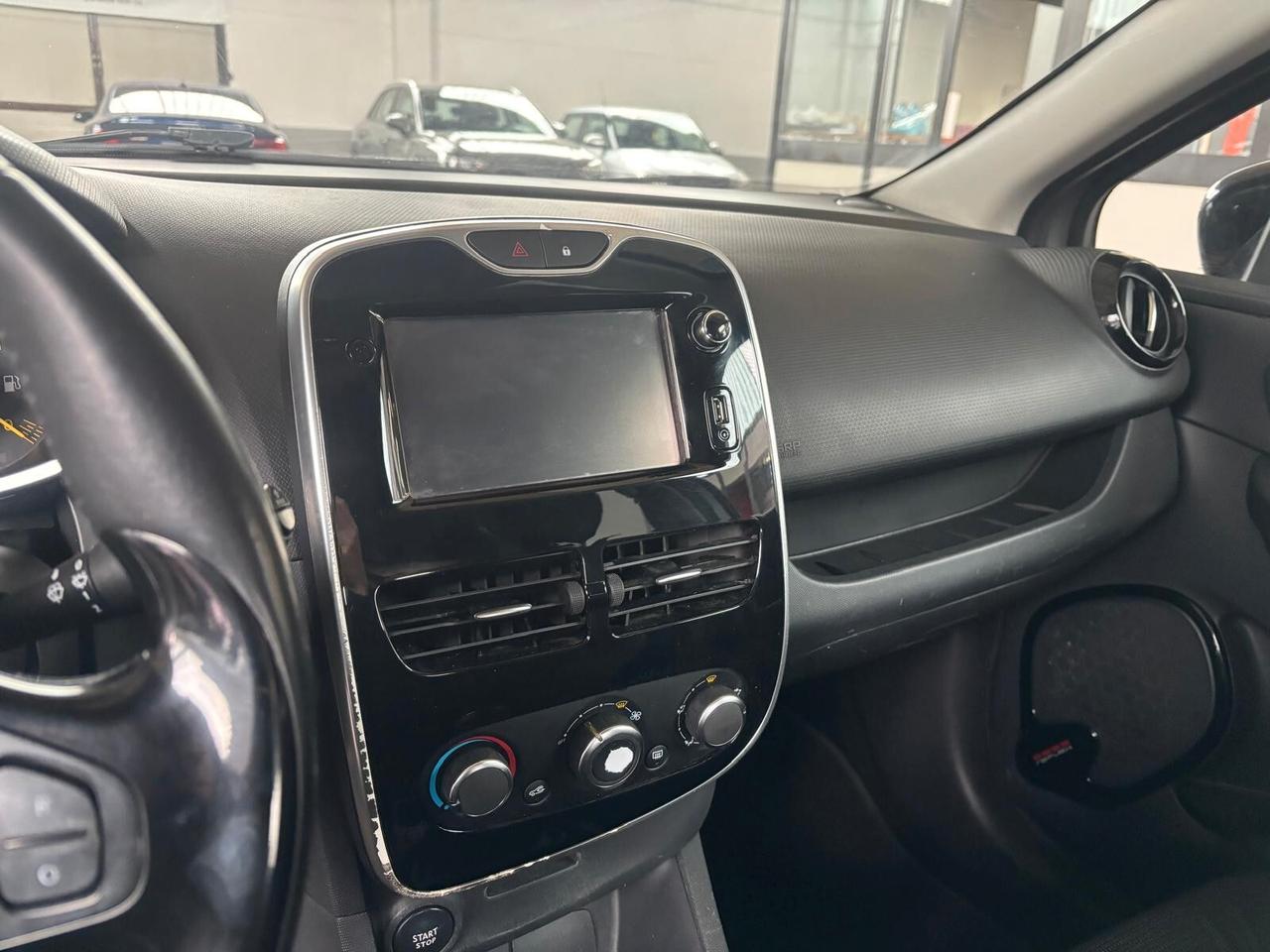 Renault Clio 1.2 75CV 5 porte Life