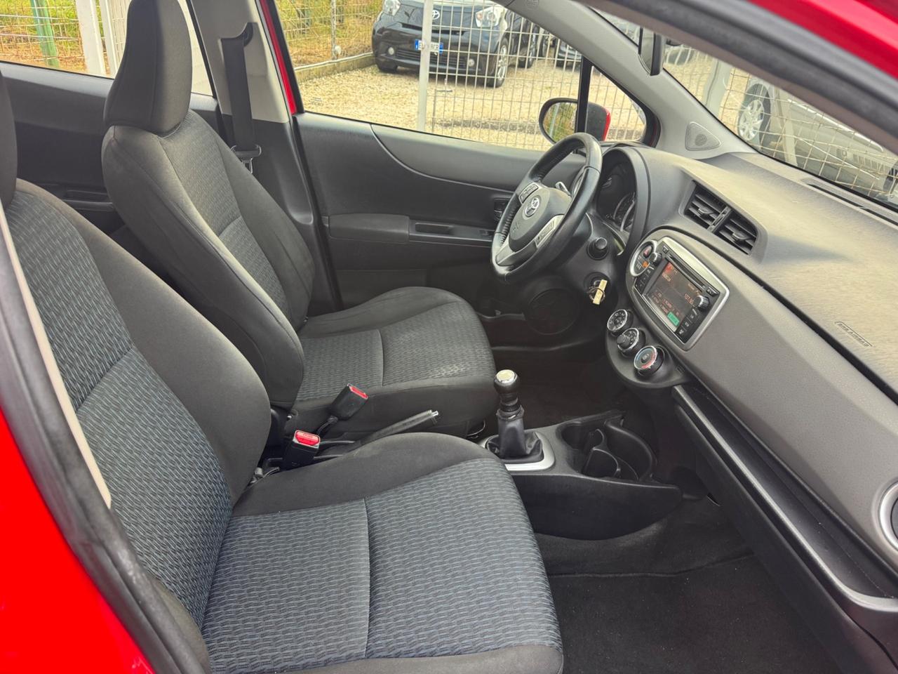 Toyota Yaris 1.0 5 porte Lounge NEOPATENTATI