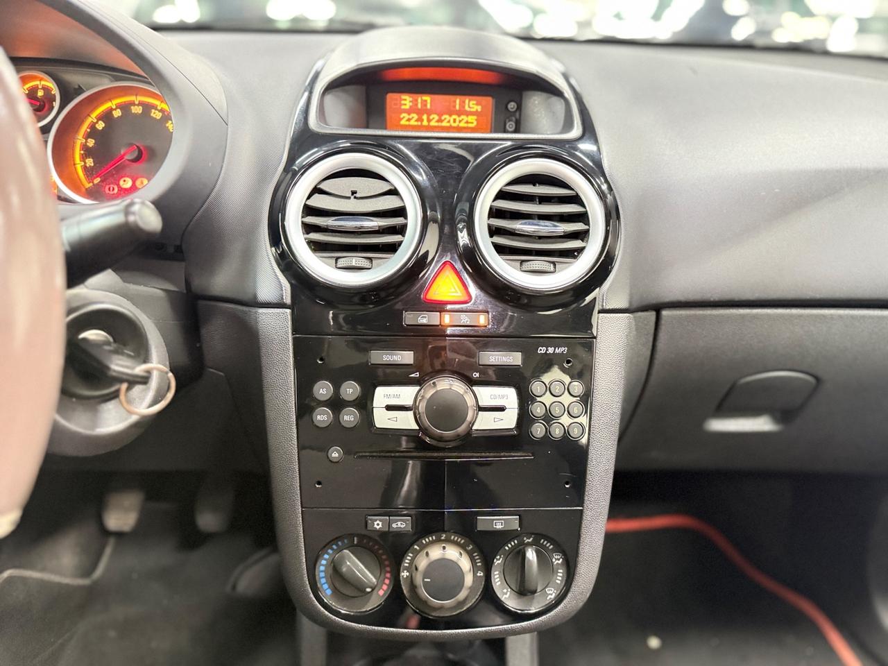 Opel Corsa 1.2 5 porte Easytronic Cosmo