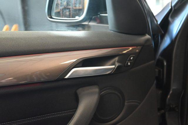 BMW X1 SDRIVE 18d SPORT BLACKLINE AUT.NAVI LED18"TEL FULL