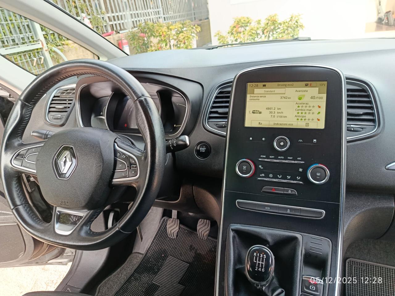 Renault Grand Scenic dCi 8V 130 Energy Business