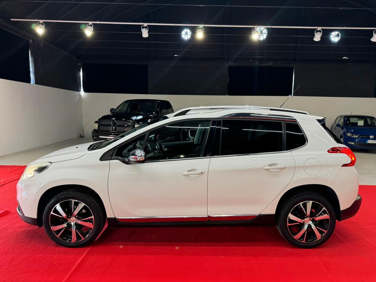 PEUGEOT 2008 NEOPATENTATI