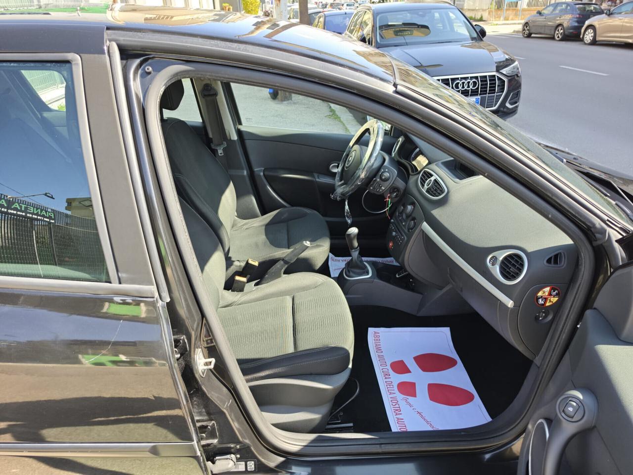 Renault Clio 1.2 16V 5 porte Live! - Anno 2011