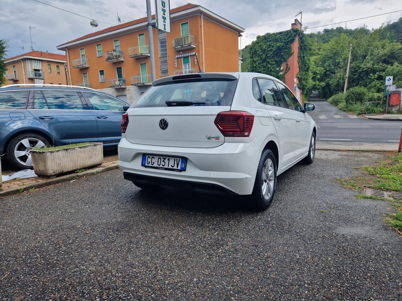 Volkswagen Polo 1.0 80CV "55.200 km" Carplay, Sensori, Clima bizona