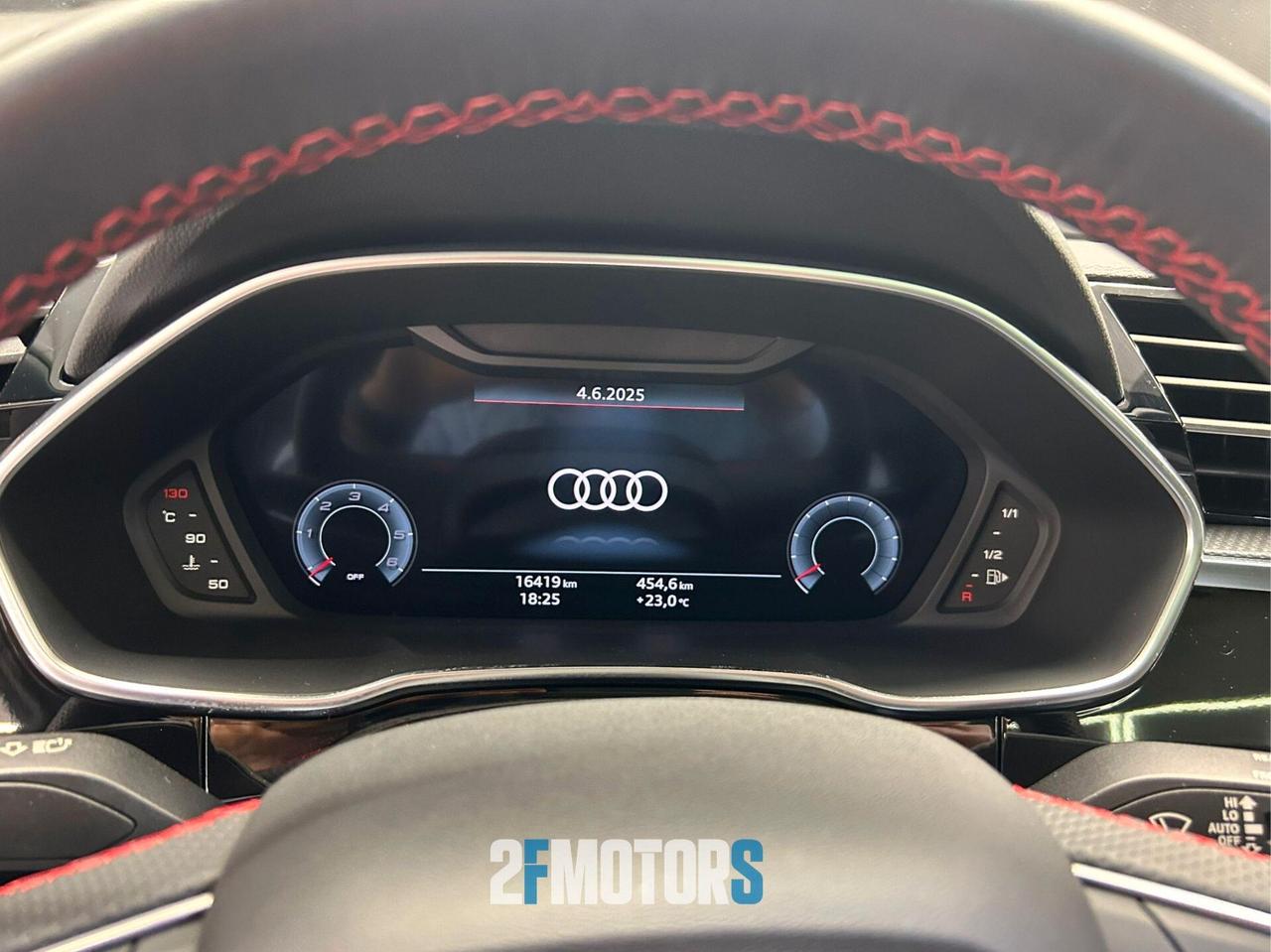 Audi Q3 SBK TDI quattro S tronic Identity Black