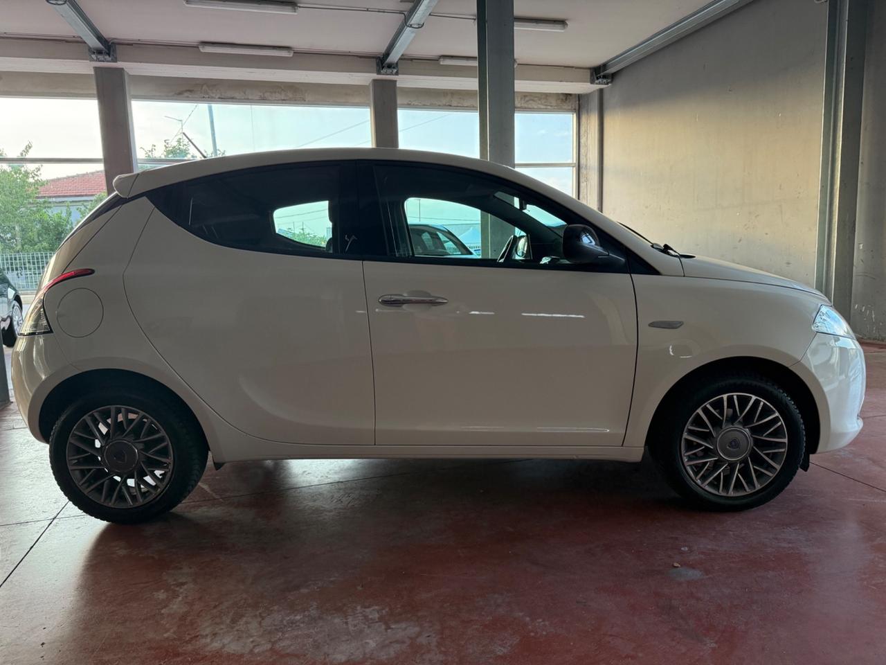 Lancia Ypsilon 1.2 69 CV Unyca da QUALITYCARS PESCARA