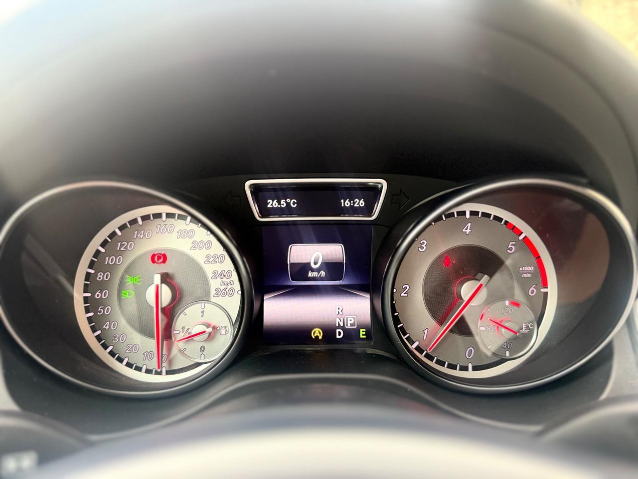 Mercedes-benz GLA 200 d Automatic Premium