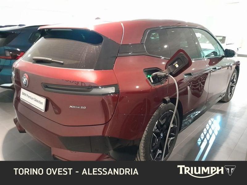 BMW iX xdrive50 pacchetto sportivo