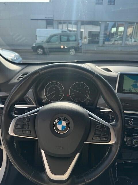 Bmw X1 sDrive18d xLine autom- 2017