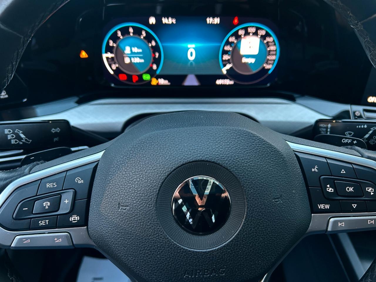 Volkswagen Golf 1.5 TGI DSG Life 2021