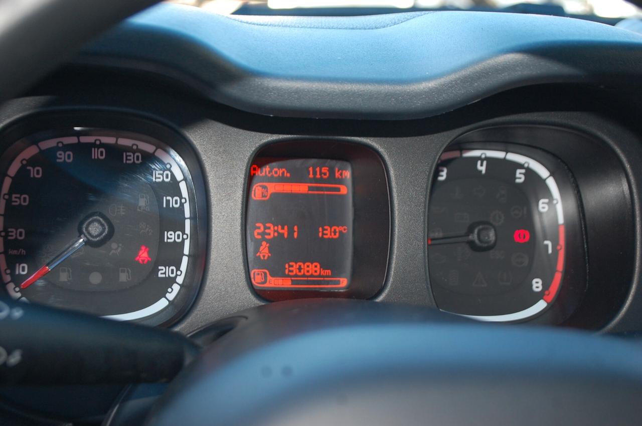 Fiat Panda Cross 1.0 firefly hybrid 70CV S&S Uff Italy USB App