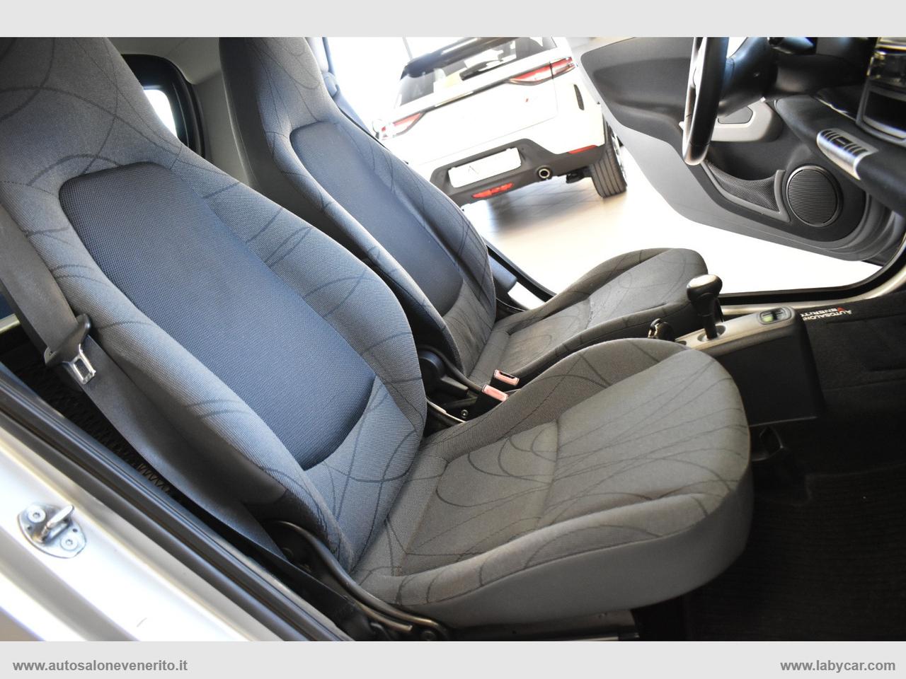 SMART fortwo 52 kW MHD coupé White Tailor Made