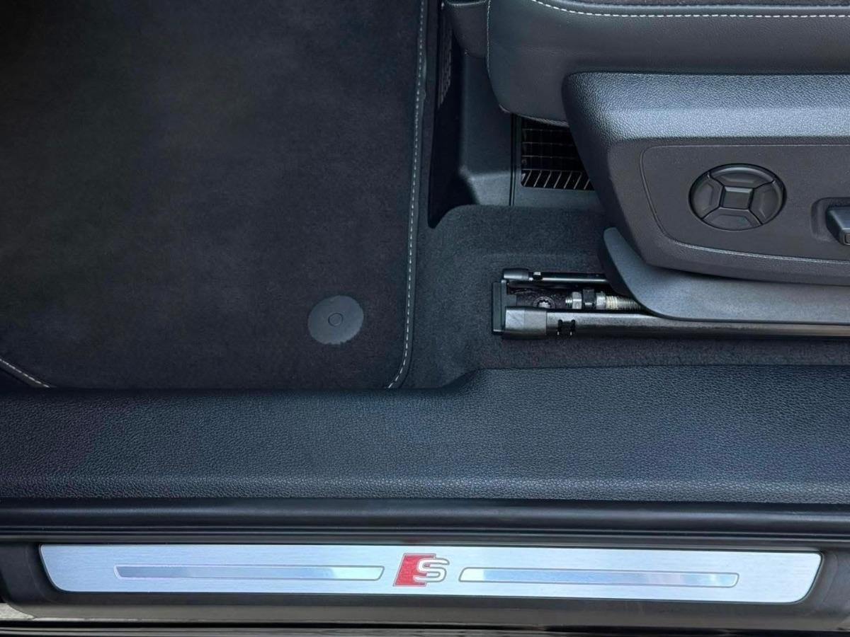 Audi Q3 Sportback 35TDI S-line Identity Black 150CV