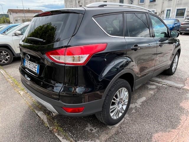 Ford Kuga 2.0 TDCI 140 CV 4WD Titanium