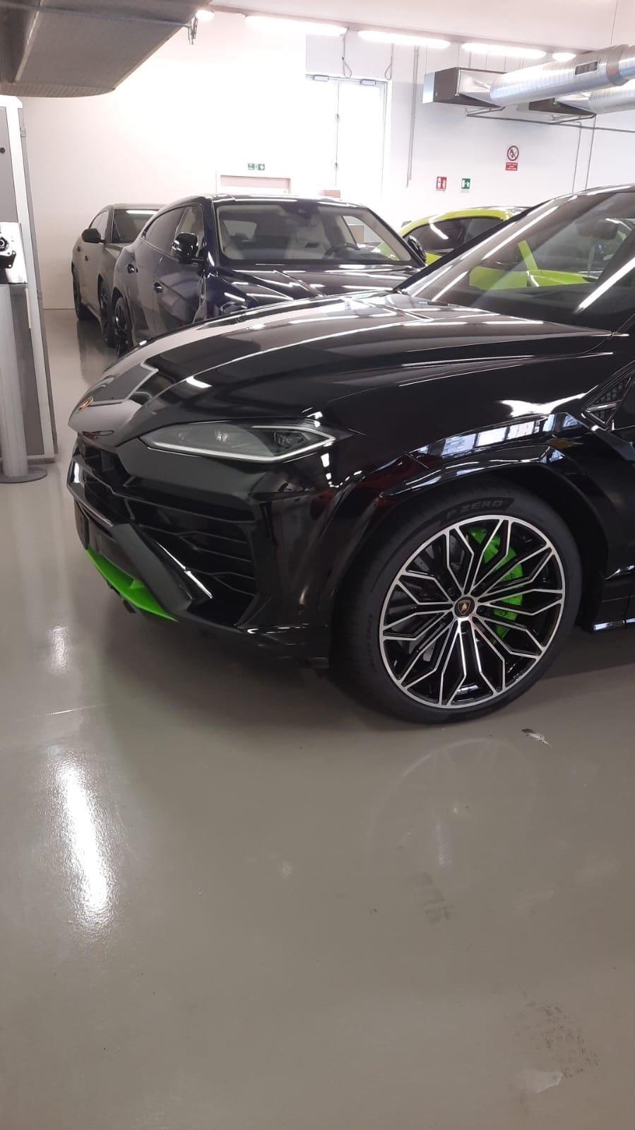 Lamborghini Urus 4.0 SE