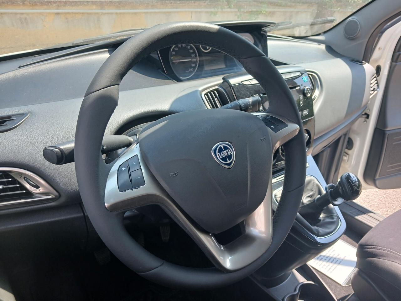 Lancia Ypsilon 1.2 BENZ. - 2015- KM. 117.000