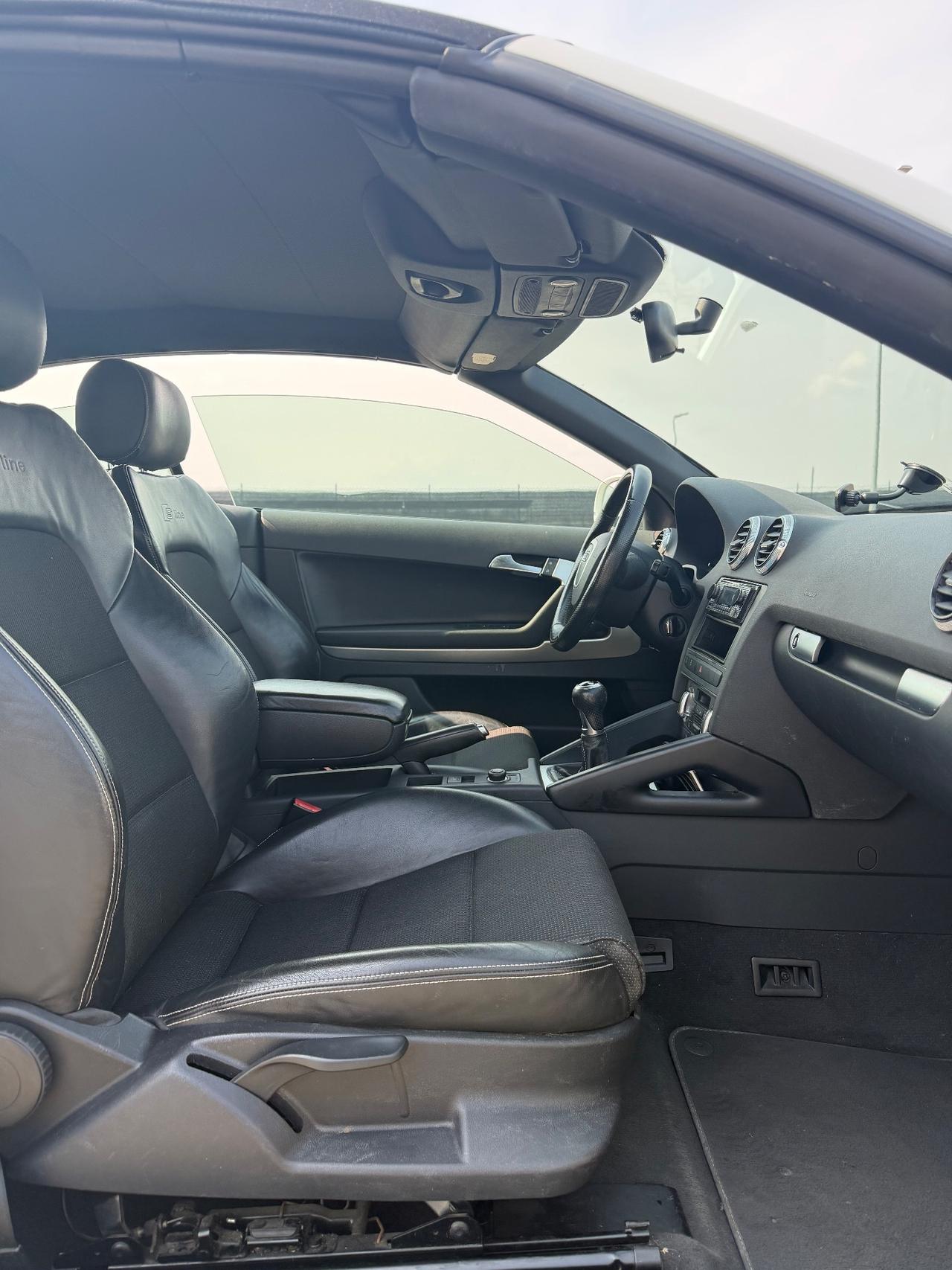 Audi A3 Cabrio 1.6 TDI 105 CV CR Attraction