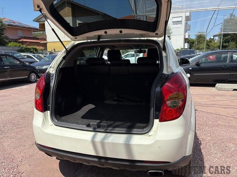 Ssangyong Korando AUTO PER COMMERCIANTI NON RICONDIZIONATA- KORANDO 2.0 e-XDi 175 CV AWD AT CLASSY NAVY - GOMME 4 STAG
