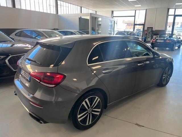 Mercedes-benz A 180 d AUTOMATIC BUSINESS PELLE + PACCHETTO LUCI INTERNO