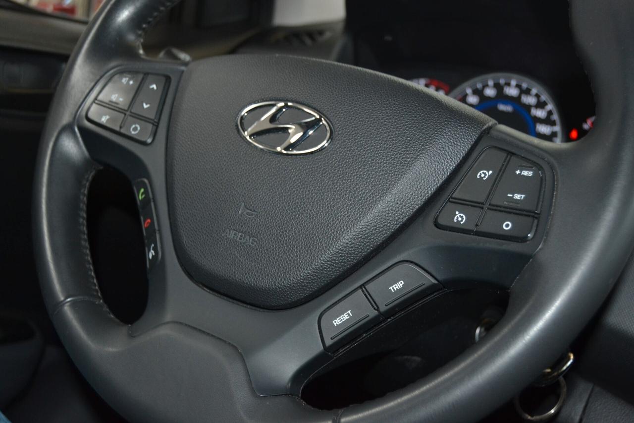 Hyundai i10 1.0 MPI Tech Navi/Cruise/ConnectLINE