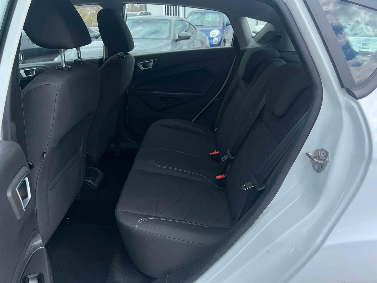 Ford Fiesta 1.5 TDCi 75CV 5 porte