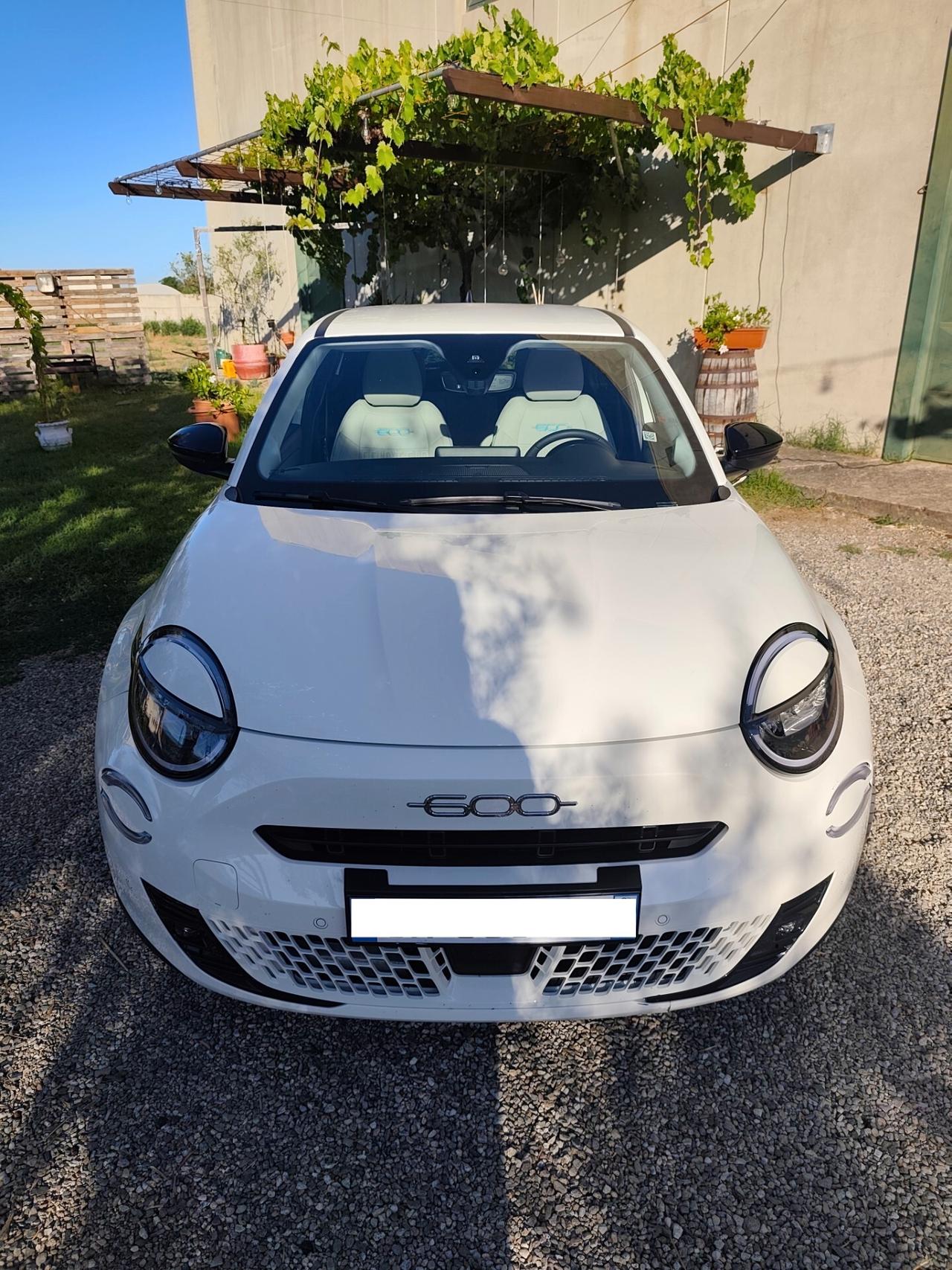 Fiat 600 Hybrid 100 CV DCT MHEV La Prima