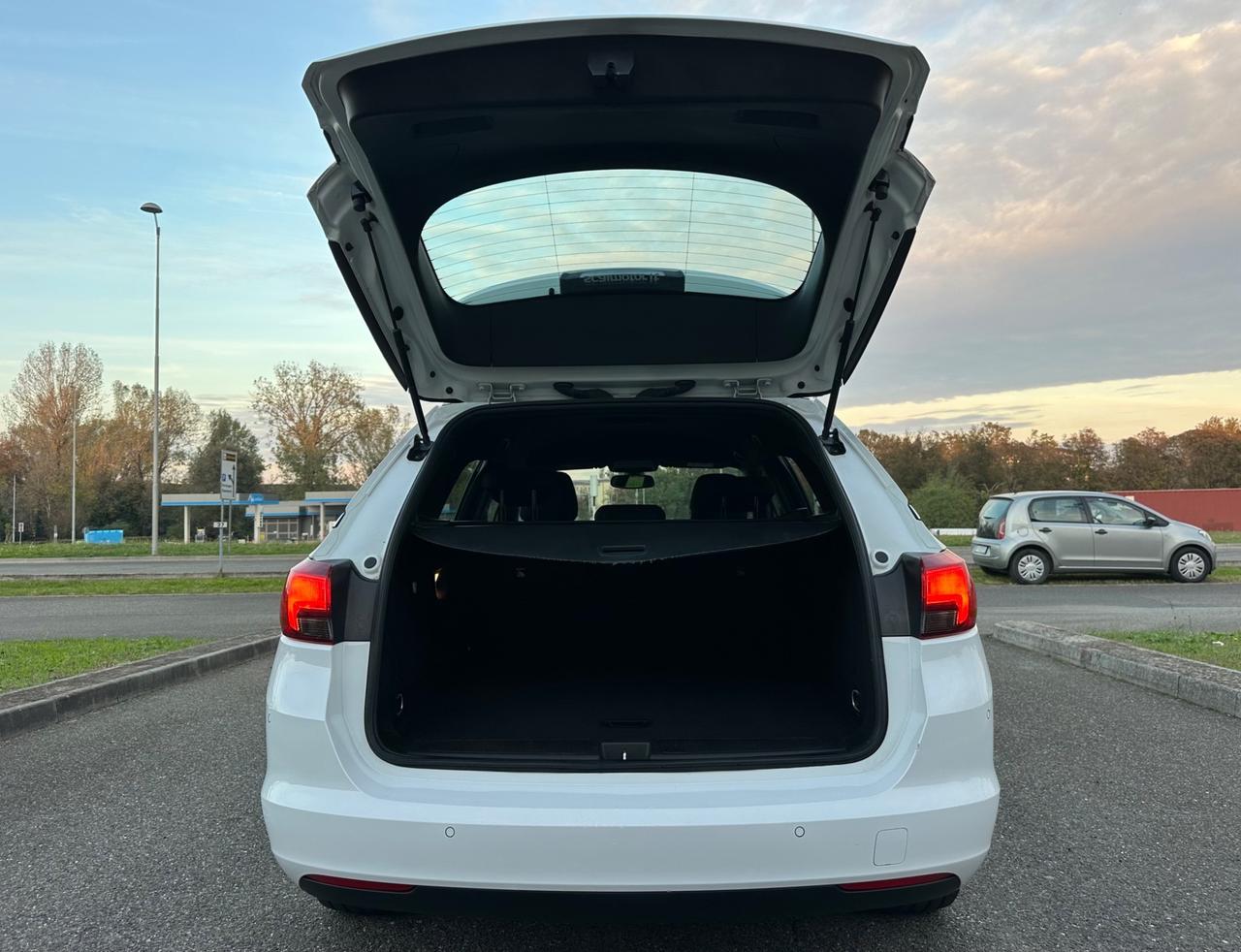 Opel Astra 1.4 Turbo 110CV EcoM Sports Tourer Innovation