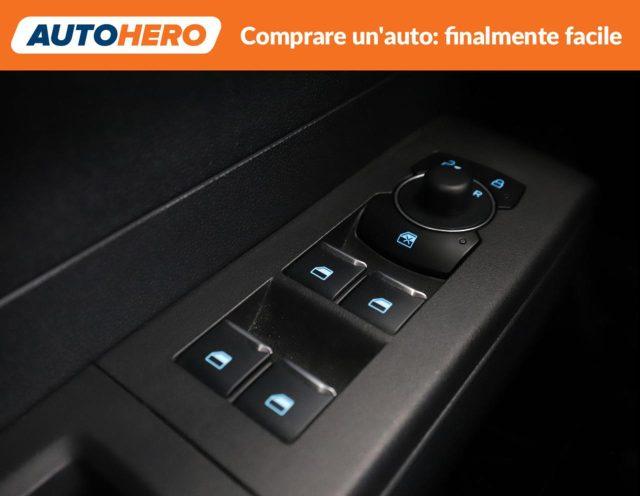 FORD Tourneo Courier 1.0 EcoBoost Titanium