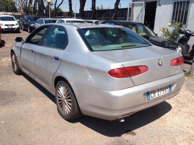 Alfa Romeo 166 2.4 JTD M-JET 20V cat Distinctive 2