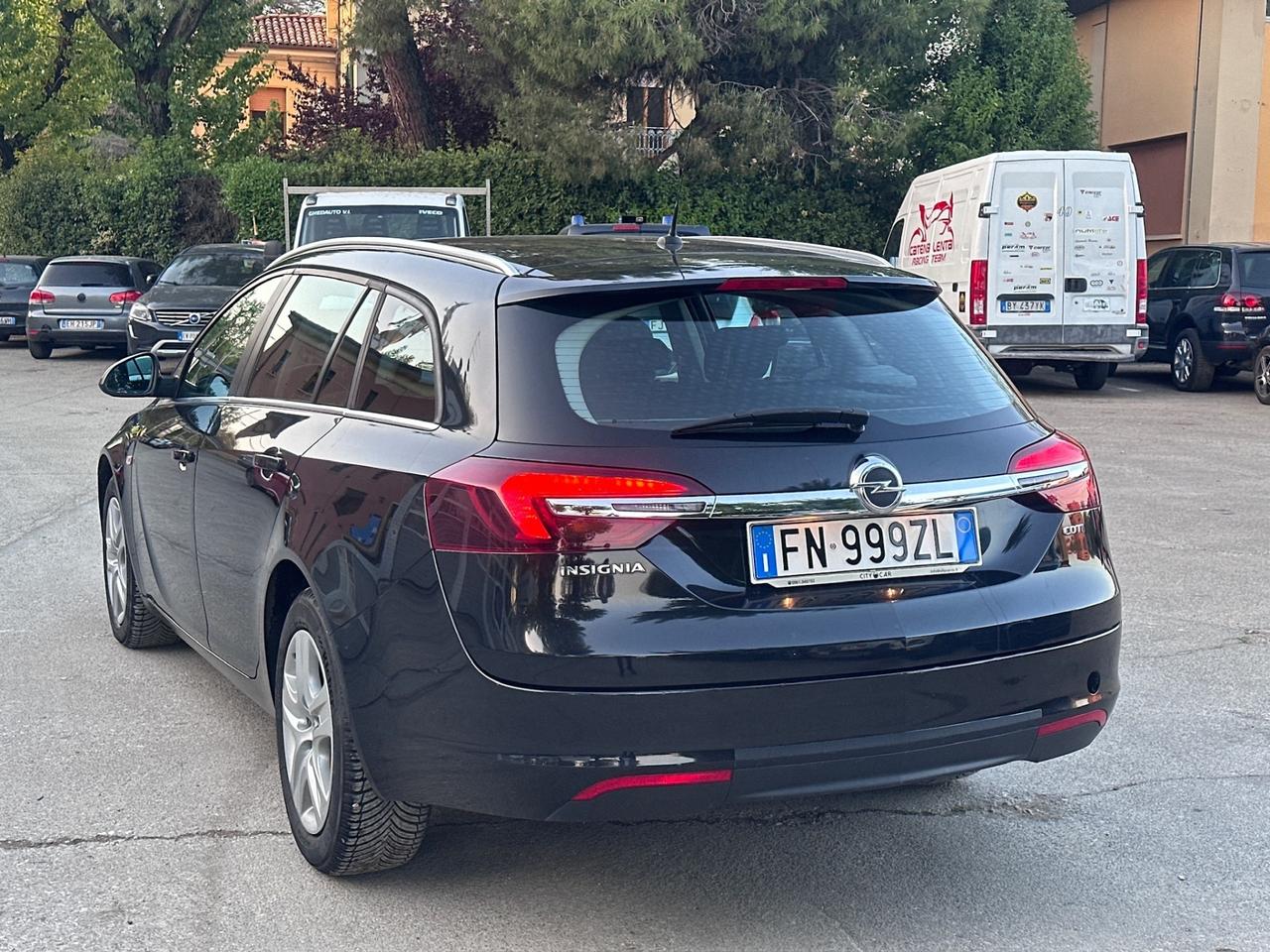 Opel Insignia 1.6 CDTI Start&Stop Sports Tourer Cosmo